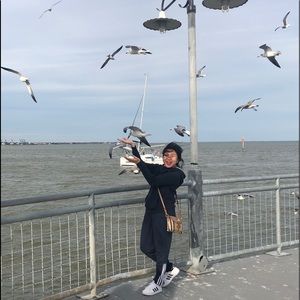 Meet your Posher, Dieu